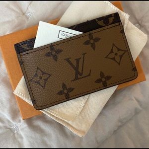 ❌SOLD❌ Authentic Louis Vuitton Reverse Card Holder